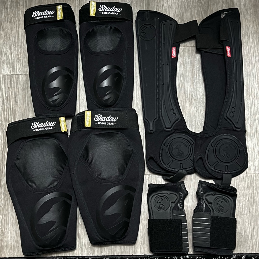 Shadow Conspiracy Black Protective Gear Set